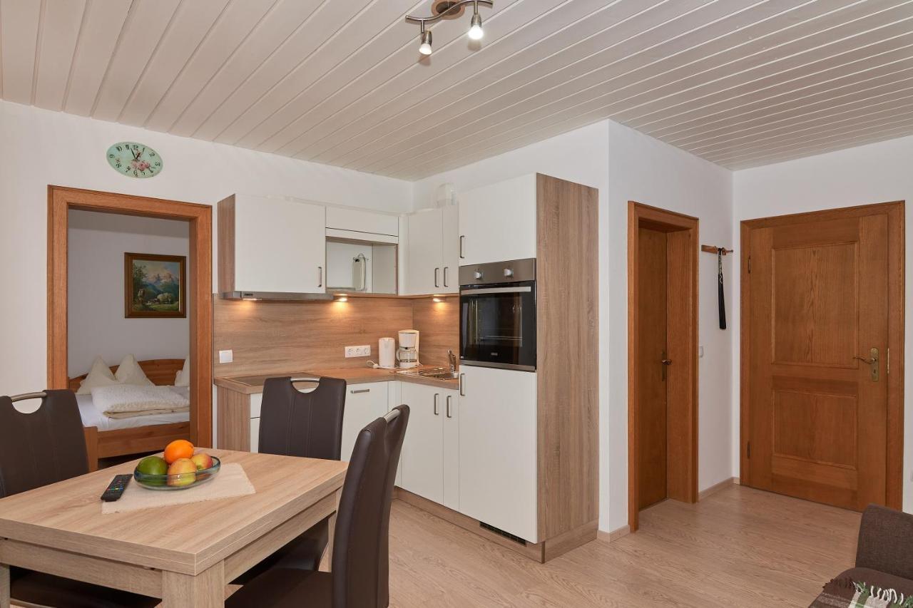 Dangl Gbr, Gaestehaus Sonnenhof - Inkl. Chiemgau Karte Bergen  Habitación foto